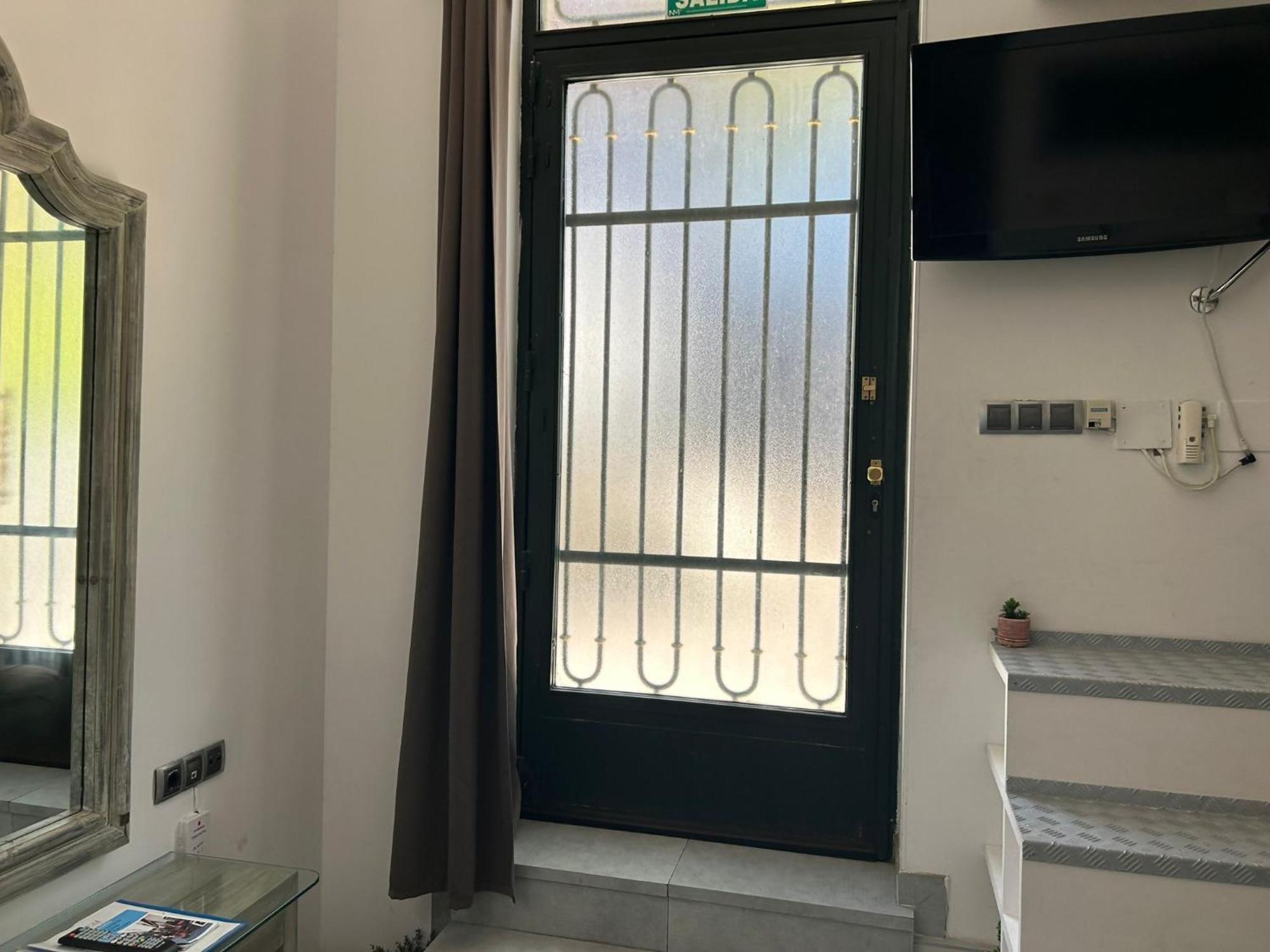 Una Genial Estancia En Madrid Centro المظهر الخارجي الصورة